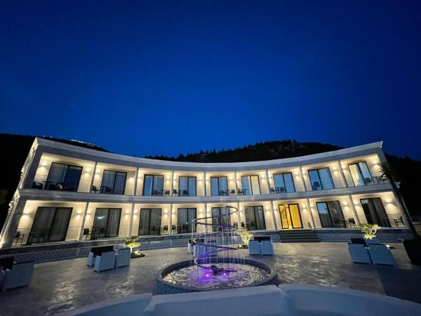 EBBI HOTEL, Buchen Sie  Hotels in Qark Vlora mit Parkplatz, Parkplätze