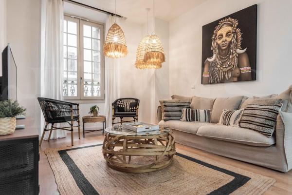 Lovely Boho apartment with parking - Historic Center by REMS, Prenota Appartamento Malaga Centro 