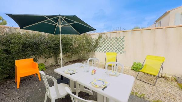 Petite location à quelques pas du port, Reserva ahora  Hoteles en Aquitania con aparcamiento, Aparcamiento