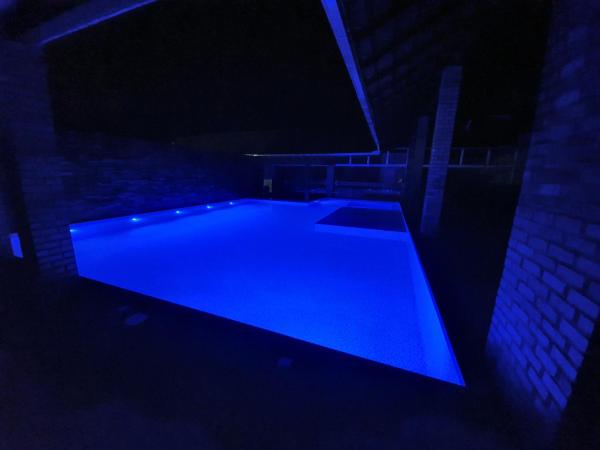 Tia zani, Reserva ahora  Hoteles en Pomerode con piscina, Piscina