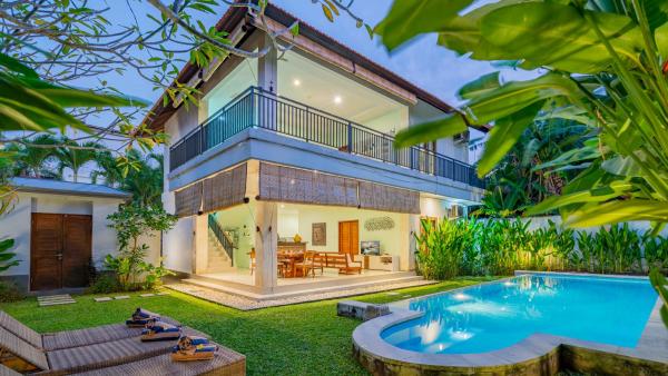 Villa Harmony - Seminyak, Réserver  Hôtels à Bali avec parking, Parking