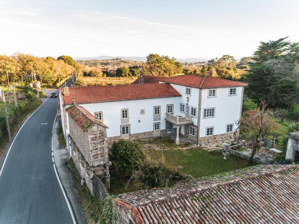Camiño Ancho casa rural, Buchen Sie  Hotels in Galicien mit Parkplatz, Parkplätze
