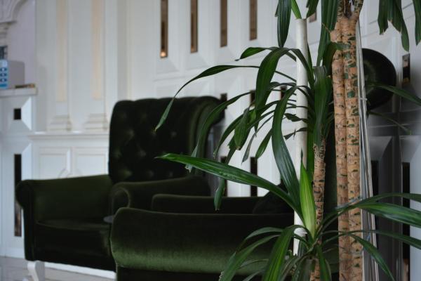 Emerald Hotel