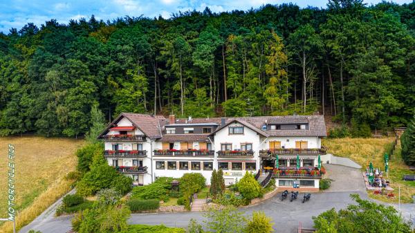 Gasthof-Hotel Lärmfeuer, Réserver  Hôtels à Bade-Wurtemberg avec parking, Parking