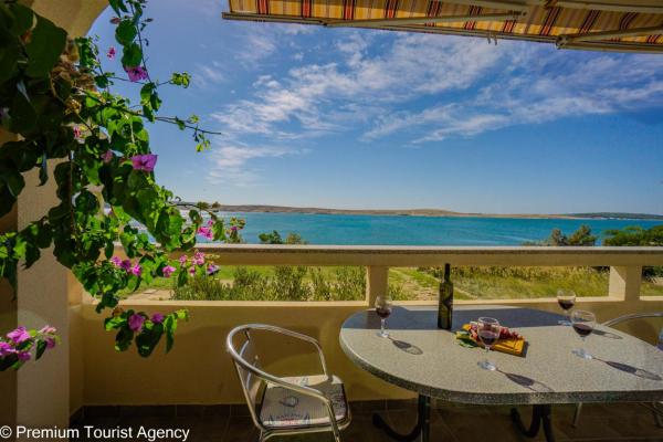 Apartments Lucijana, Book Apartment Kvarner Hotels with a Parking, Parking