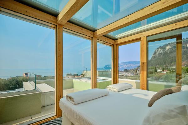 Villa Sunny Lake Suites, Prenota  Hotel a Veneto con piscina, Piscina