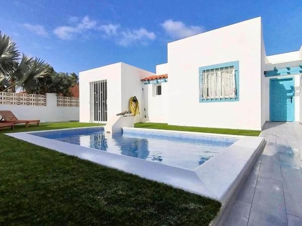 Villa in Fuerteventura with Ocean Views, Book  Hotels in Corralejo with a Pool, Swimming Pool