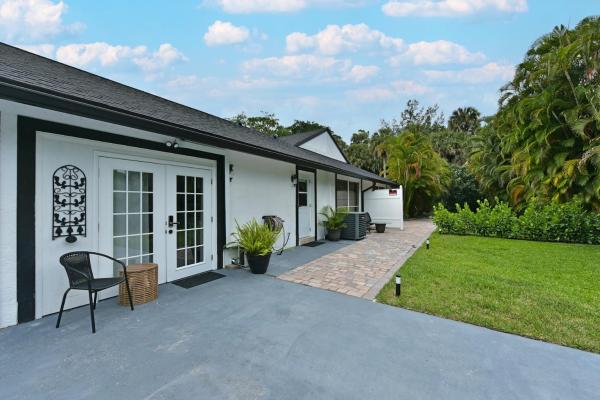 Cozy home with private entrance, Prenota  Wellington Florida
