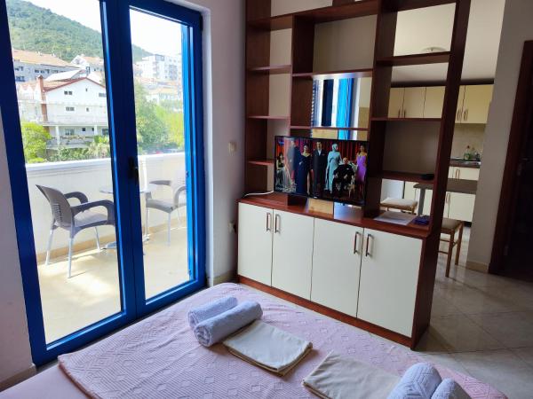 Glory Suites, Book  Budva 