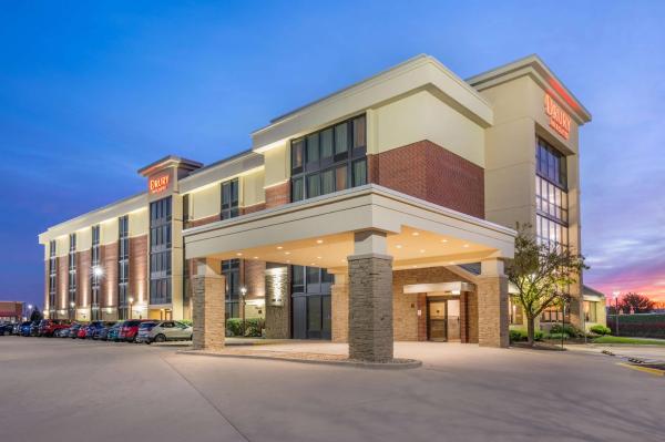 Drury Inn & Suites Champaign, Buchen Sie Hotel Hotels mit Pool in Illinois, Schwimmbad