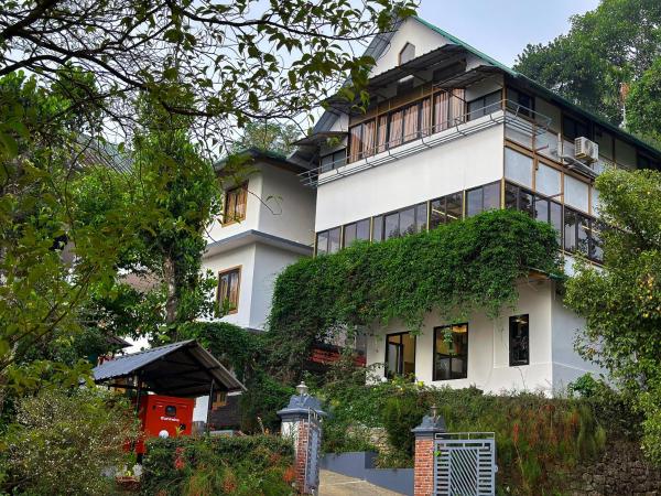 Bell Vedera Resort, Prenota  Hotel a Kerala con piscina, Piscina