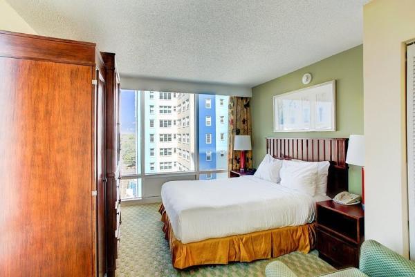 Ocean Beach Club Resort by Hilton at Virginia Beach, VA, Prenota  Virginia Beach Virginia