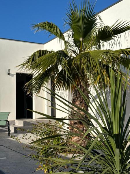 Villas Ambiance 21 Elégance Méditerranéenne à Portiragnes, entre Terre et Mer Villa Helma, Buchen Sie  Portiragnes Canal du Midi