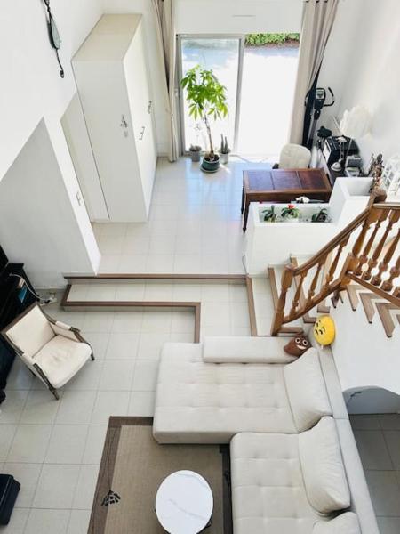 Villa 4 rooms clim, à pied plage, Réserver  Hôtels à Hérault avec parking, Parking