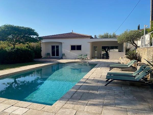 Villa de Pullis, Buchen Sie  Poulx Languedoc-Roussillon