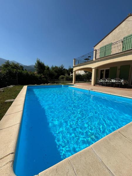 Villa Mimosa - Modern Villa with Private Pool & Mountain View, Réserver  Fuilla Languedoc-Roussillon