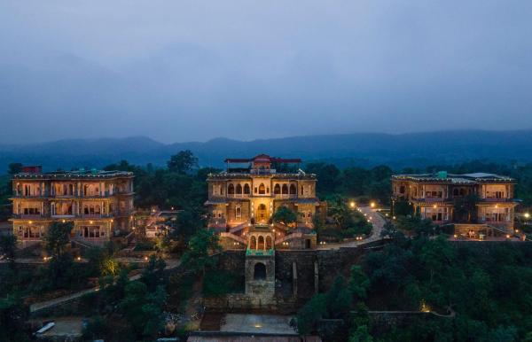 Shrisiddhpuram, Buchen Sie  Hotels in Rajasthan mit Pool, Schwimmbad