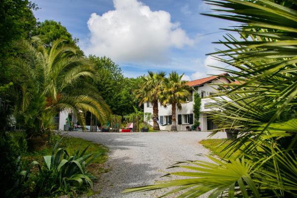 Erreka Txikia, Reserva ahora  Hoteles en Aquitania con aparcamiento, Aparcamiento