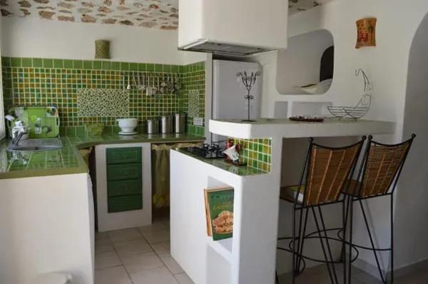 Villa charmante à Villecroze avec piscine privée, Prenota  Hotel con piscina a Alvernia, Piscina