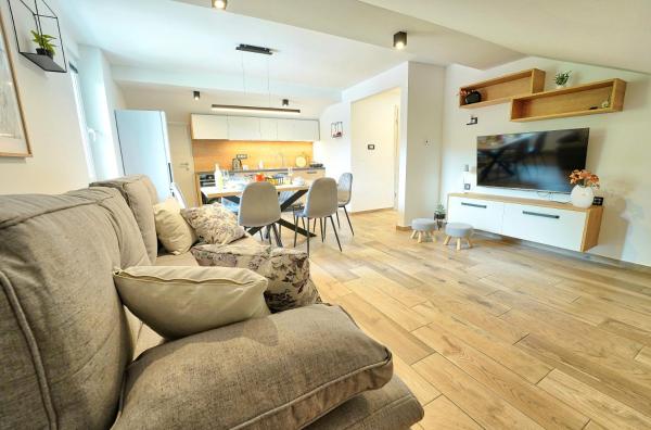 Apartments Lipa Plac, Prenota Appartamento Postumia Notranjska