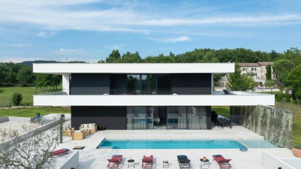 Beautiful She Luxury Villa with view in Groznjan, Buchen Sie  Grožnjan 