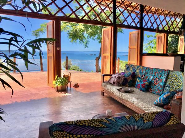 Makako Lodge, Prenota  Nosy Komba Madagascar