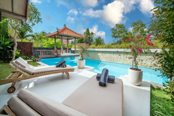 Tropical Villa Senang, Reserva ahora  Hoteles con piscina en Bali, Piscina