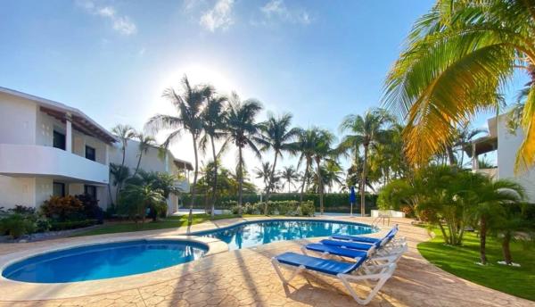 Villa Ángeles - Elegancia en la Zona Hotelera, Prenota  Hotel con piscina a Quintana Roo, Piscina