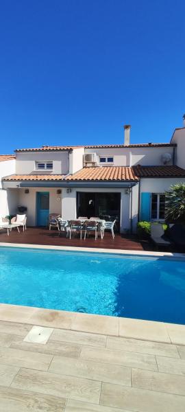Villa Arces - Maison dHestia, proche des plages, Reserva ahora  Hoteles en Aquitania con aparcamiento, Aparcamiento