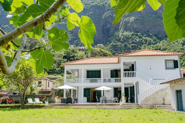 São Vicente Guest House, Book  Centro Hotels with a Pool, Swimming Pool