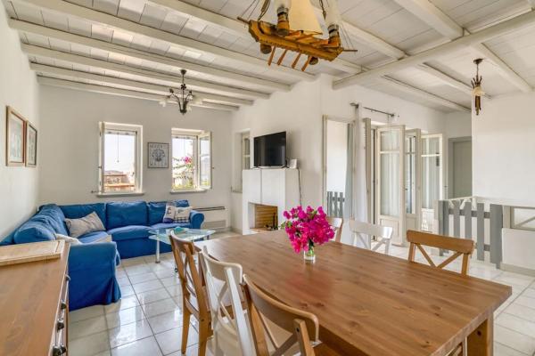 Villa Anna with seaview of Naxos, Prenota  Hotel a Isterni con piscina, Piscina
