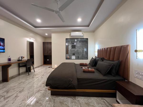 ARANYAM by StarGlaze Retreat, Book Hotel Mahabaleshwar Maharashtra