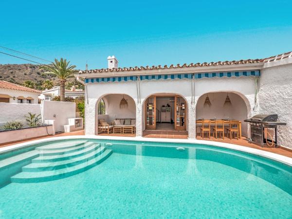 Villa in mediterranean style with private pool, Buchen Sie  Hotels mit Pool in Axarquía, Schwimmbad