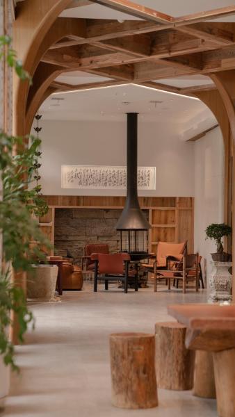 Patio Spring Holiday inn, Reserva ahora  Yong Ding 