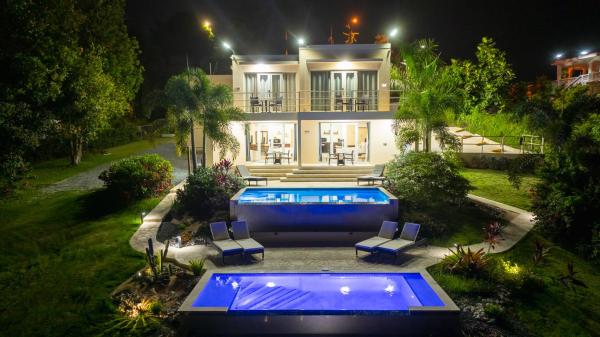 Rincon View Suites, Prenota  Hotel con piscina a Aguadilla, Piscina