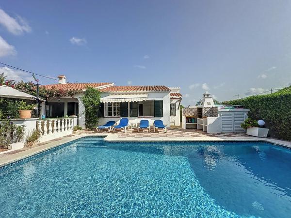 Villa Jones, Buchen Sie  Cala en Porter Menorca