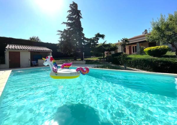 Villa avec piscine et vue somptueuse, Prenota  Savasse Alvernia
