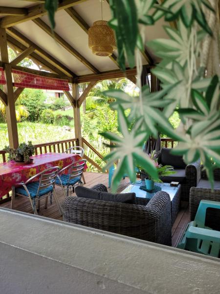 Villa Mily - 3 min à pied de la plage, Buchen Sie  Sainte-Luce Fort-de-France