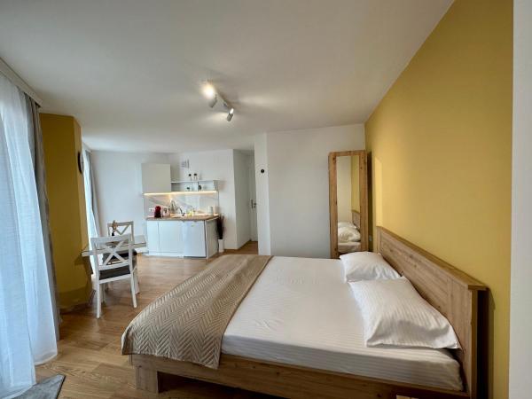 Marqianny Studios, Reserva ahora  Hoteles en Lake Ohrid con aparcamiento, Aparcamiento