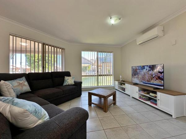 Pelican Shore Villa 10 - Kalbarri WA, Reserva ahora  Hoteles con piscina en Australia Occidental, Piscina
