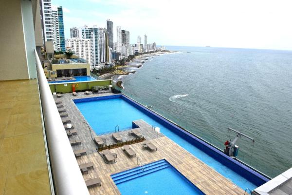 Apartamentos en Edificio H2 Bocagrande Cerca al Mar, Reserva ahora  Hoteles con piscina en Bolívar, Piscina