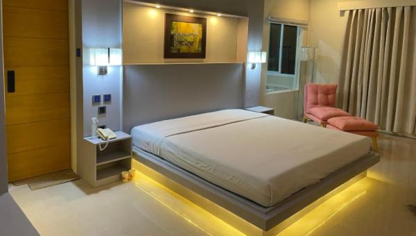 Pagadian Bay Plaza Hotel, Reserva ahora  Hoteles con piscina en Mindanao, Piscina