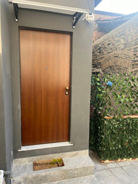 casa vacanza I 4 diamanti room 2, Buchen Sie  Catania Sizilien