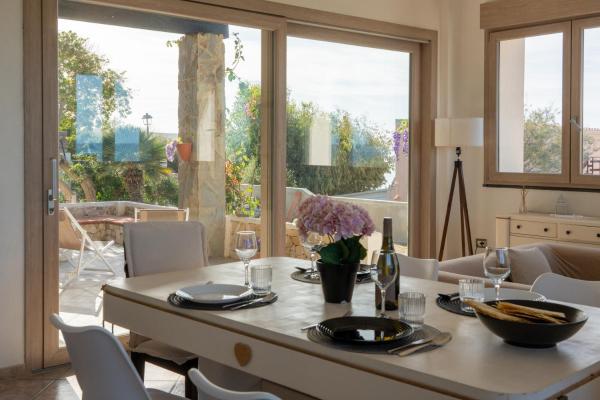 Villa Amea, Prenota  Torre Dei Corsari Costa Verde