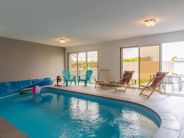 Holiday Home La Villa du Pêcheur by Interhome, Prenota  Hotel con piscina a Bretagna, Piscina