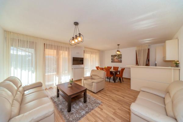 Silver Pine Apartments Kolasin, Buchen Sie Ferienwohnung Kolašin 