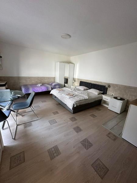 Relax apartmani, Buchen Sie  Kragujevac Zentralserbien