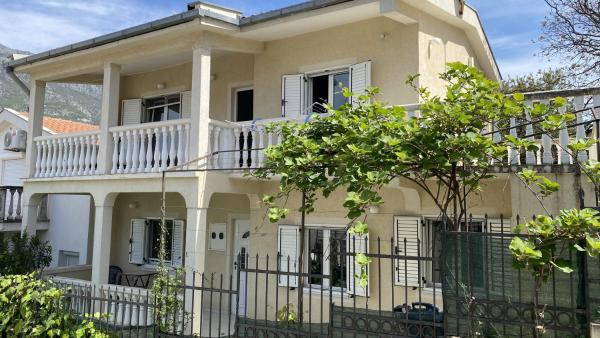 Stan-apartman, Apartment, дом, Buchen Sie Ferienwohnung Dobrá Voda Bar County