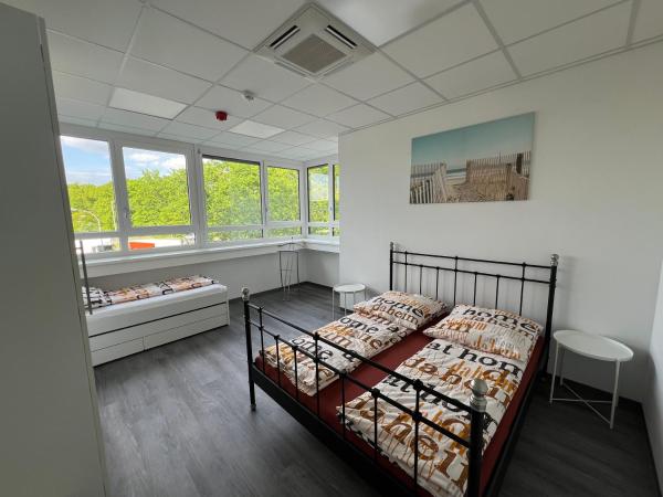 DRIVER ROOMS, Book  Sudoststadt 