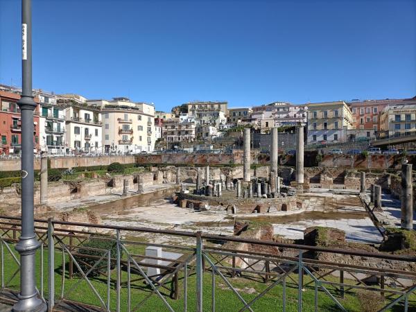 ALTAMAREA Appartamenti sul porto, Buchen Sie  Hotels in Pozzuoli mit Parkplatz, Parkplätze